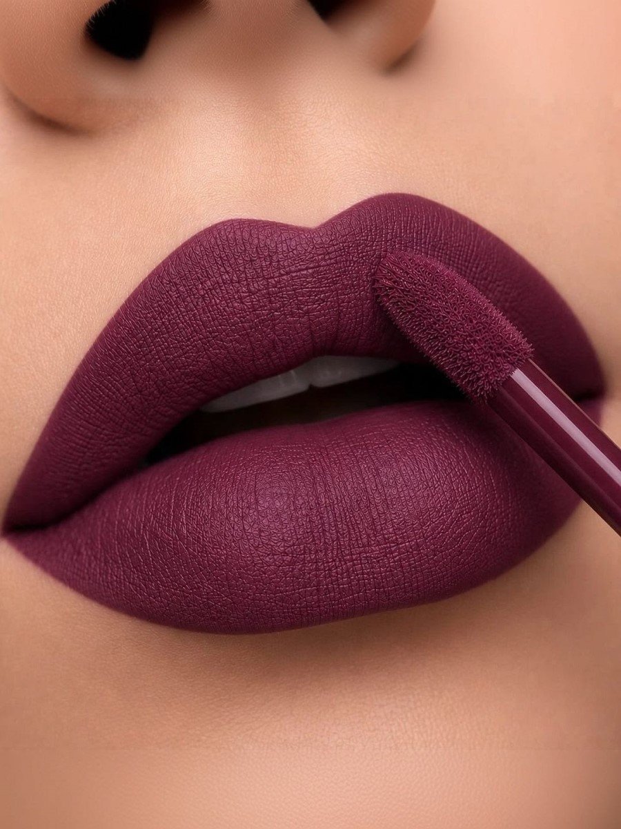 Maybelline Super Stay Matte Ink Dancer blue-red shade swatch
