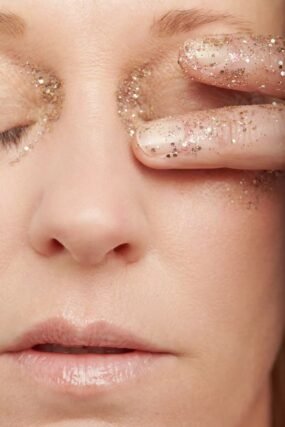 Glitter eyeshadow fallout from a dry brush application